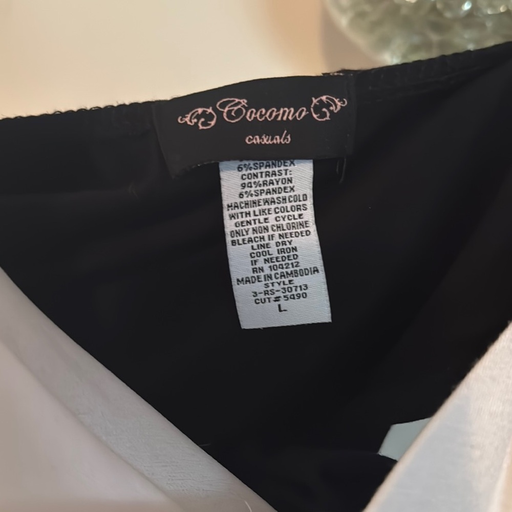 NWT Elegant Black and White Women's Sleeveless Top - Picture 9 of 9